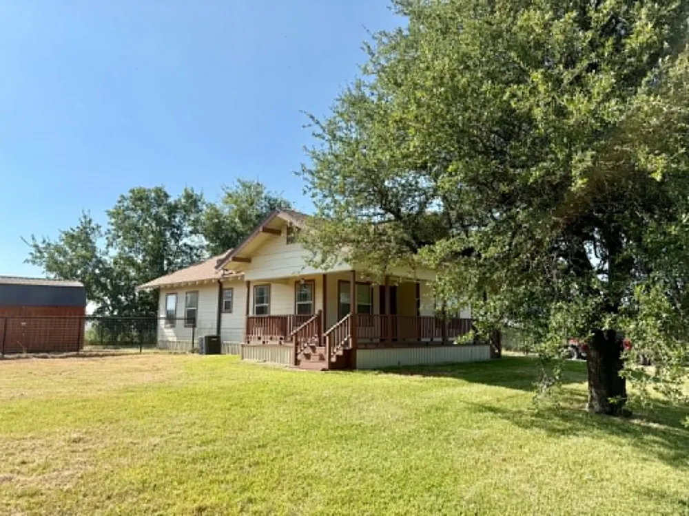 203 Avenue C Gustine, TX 76455