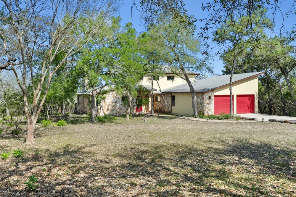 212 Comanche Camp Kyle, TX 78640