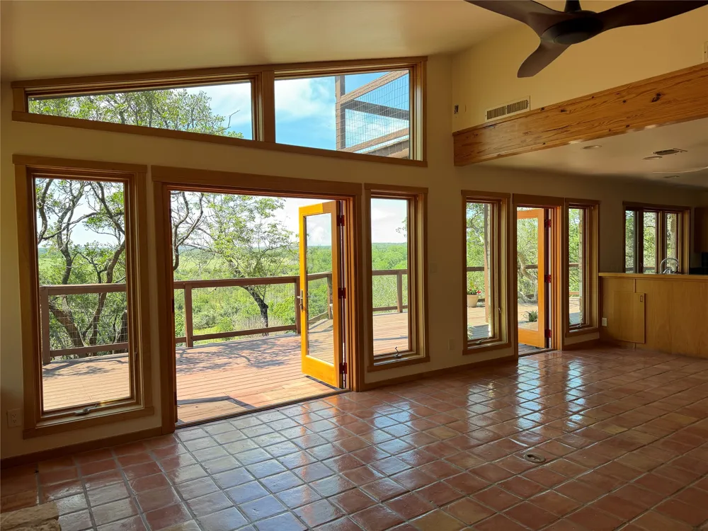 212 Comanche Camp Kyle, TX 78640