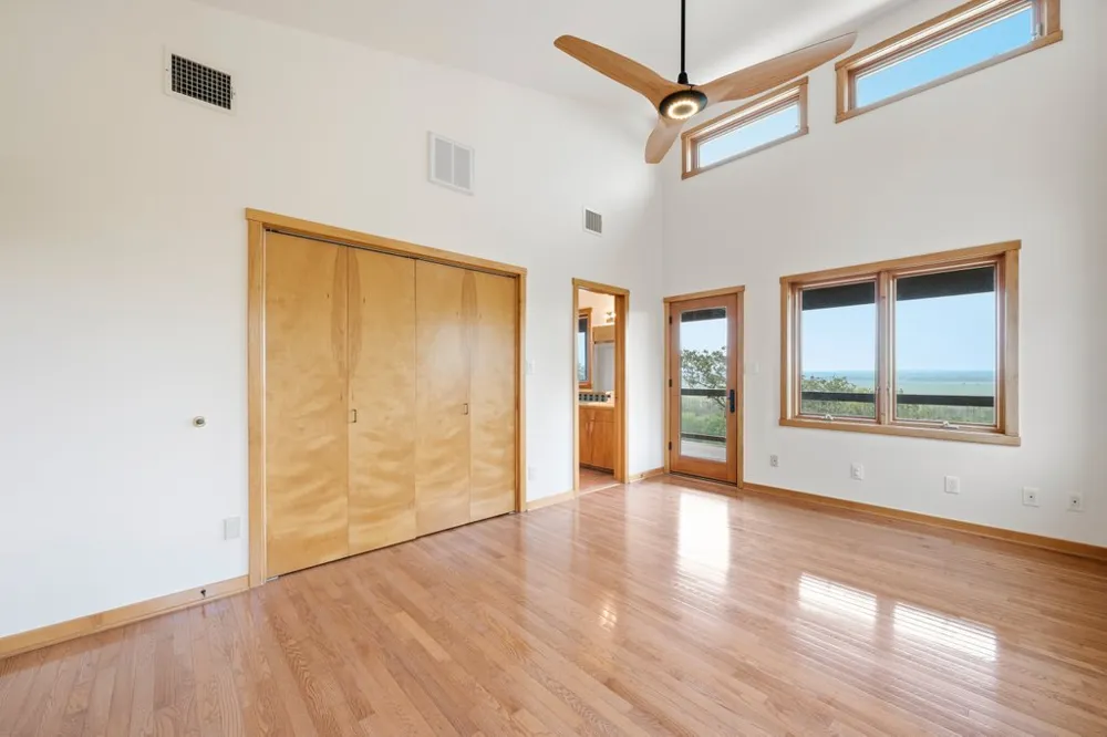 212 Comanche Camp Kyle, TX 78640