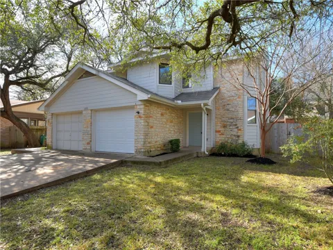 8103 TUSCARORA TRAIL #B