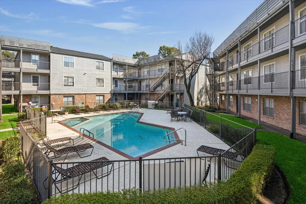 1660 W T C Jester Boulevard #106 Houston, TX 77008