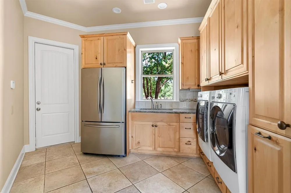 2308 Walsh Drive Round Rock, TX 78681