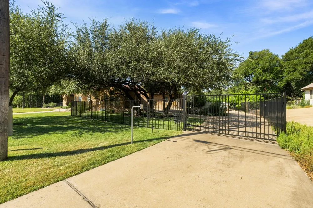 2308 Walsh Drive Round Rock, TX 78681
