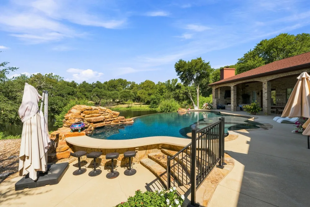 2308 Walsh Drive Round Rock, TX 78681