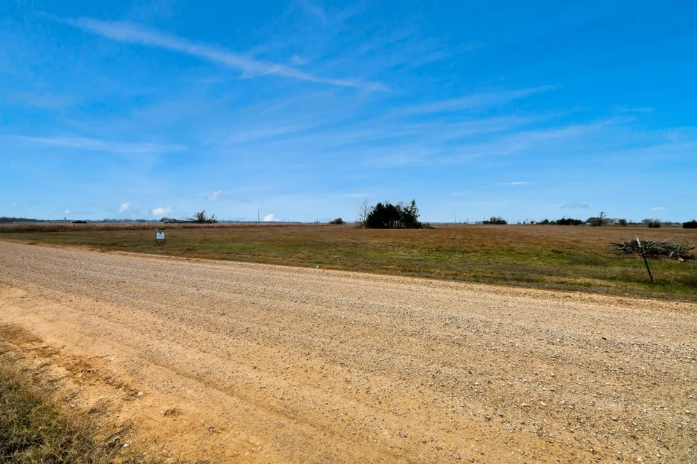 3 Langberg Road Bellville, TX 77474