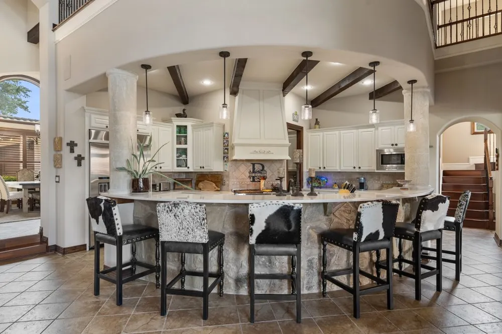 17508 Northlake Hills Drive Jonestown, TX 78645