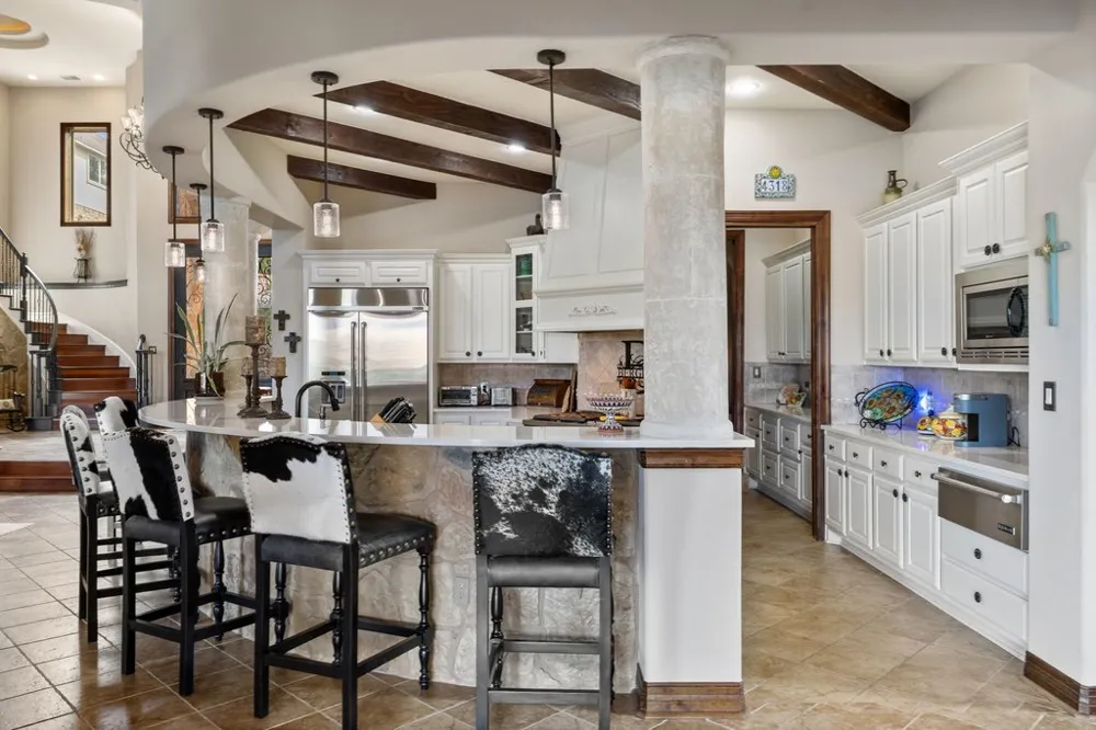 17508 Northlake Hills Drive Jonestown, TX 78645