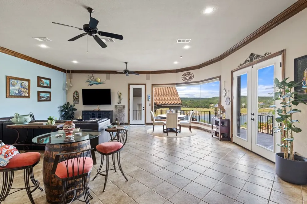 17508 Northlake Hills Drive Jonestown, TX 78645