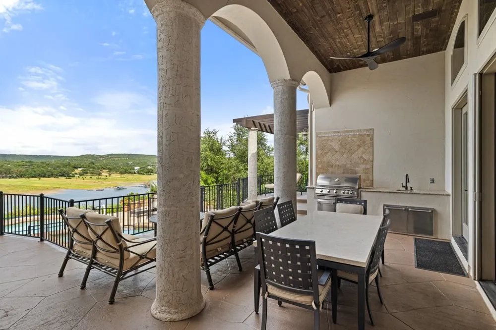 17508 Northlake Hills Drive Jonestown, TX 78645