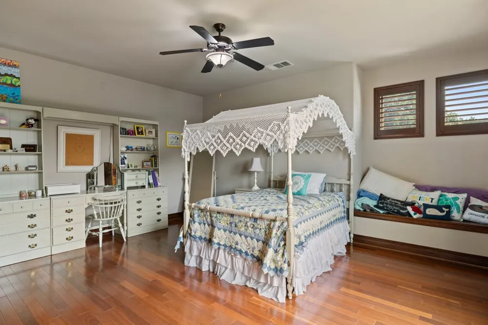 17508 Northlake Hills Drive Jonestown, TX 78645