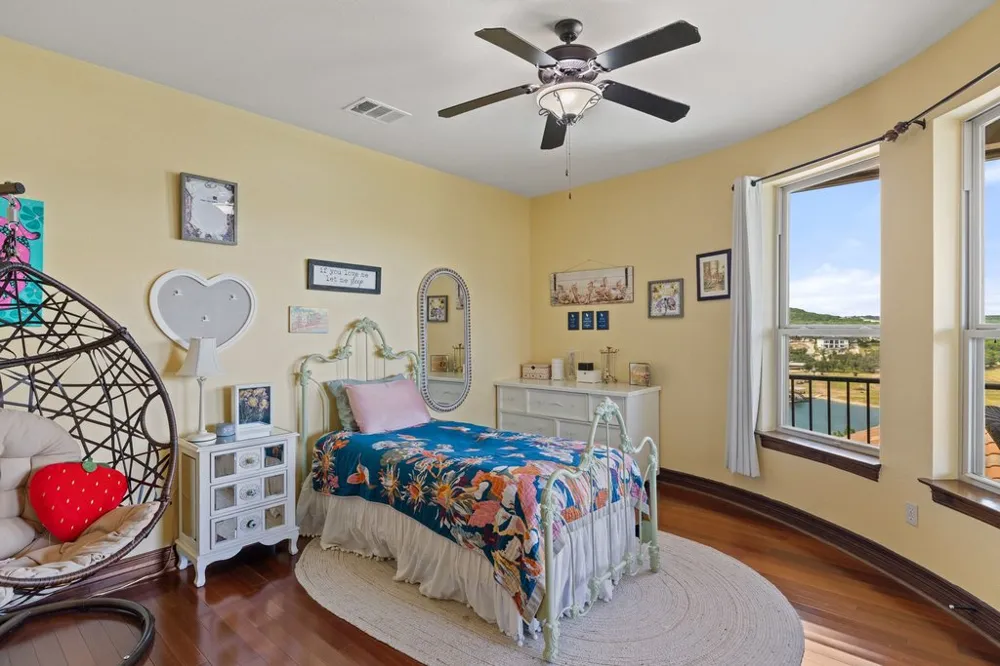 17508 Northlake Hills Drive Jonestown, TX 78645