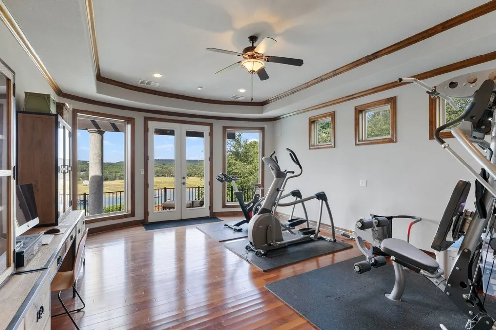 17508 Northlake Hills Drive Jonestown, TX 78645