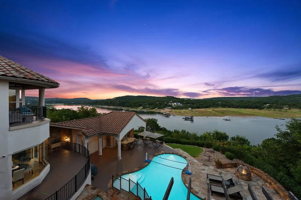 17508 Northlake Hills Drive Jonestown, TX 78645