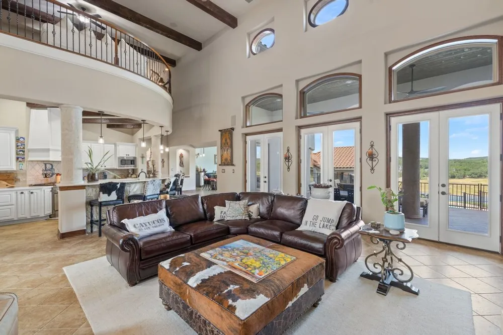 17508 Northlake Hills Drive Jonestown, TX 78645