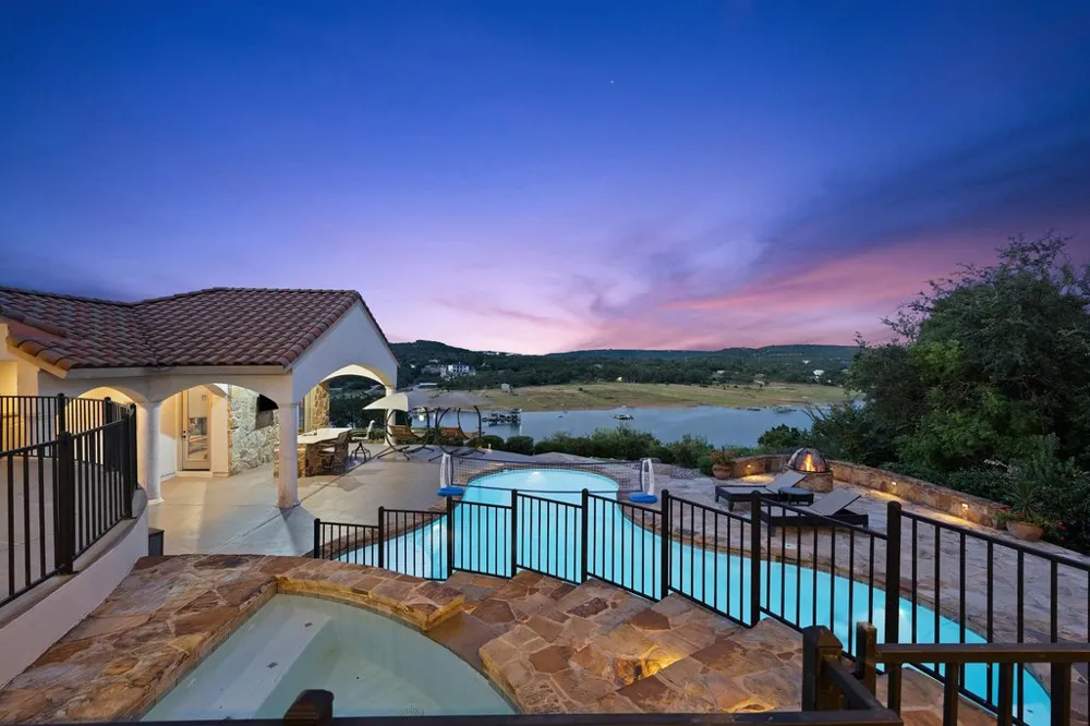 17508 Northlake Hills Drive Jonestown, TX 78645