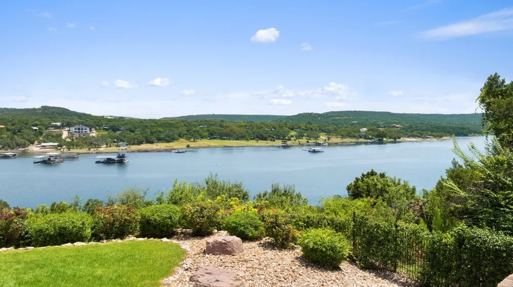 17508 Northlake Hills Drive Jonestown, TX 78645