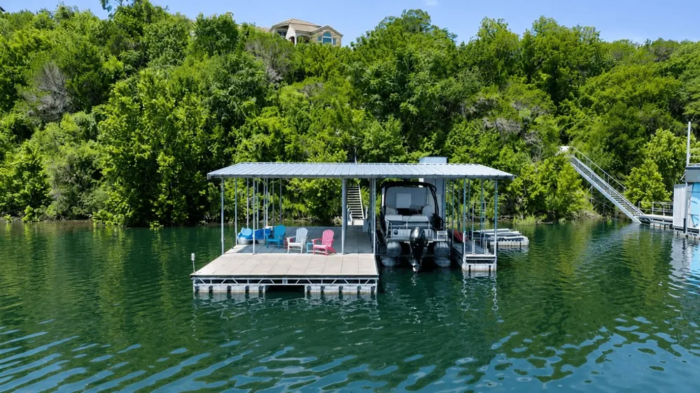 17508 Northlake Hills Drive Jonestown, TX 78645