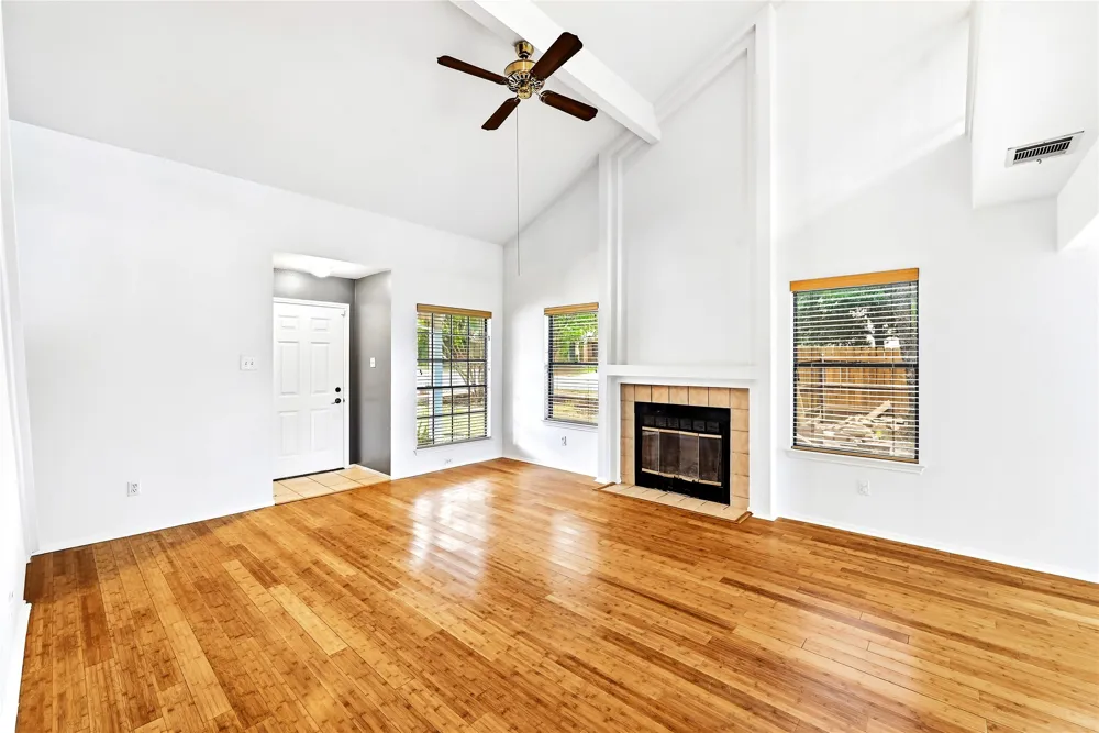 8401 Siskin Cove Austin, TX 78745