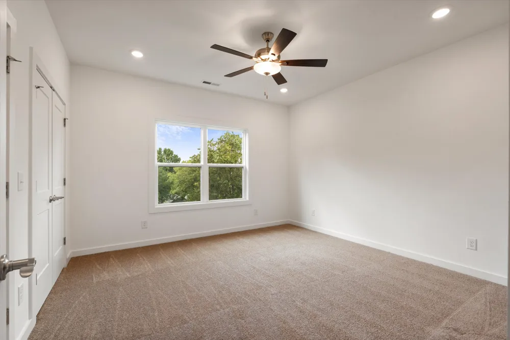 1170 S Dickerson Rd #25 Goodlettsville, TN 37072