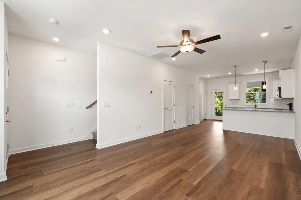 1170 S Dickerson Rd #25 Goodlettsville, TN 37072