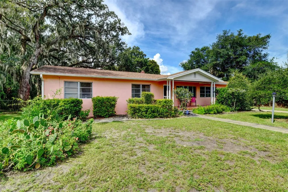 1520 MORAVIA AVENUE Holly Hill, FL 32117