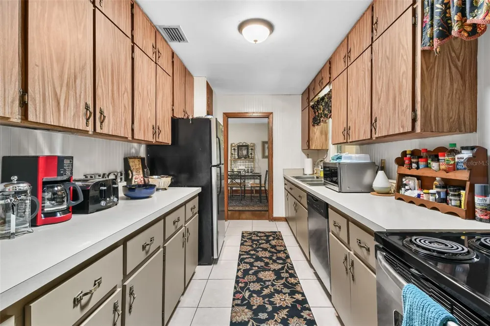 1520 MORAVIA AVENUE Holly Hill, FL 32117