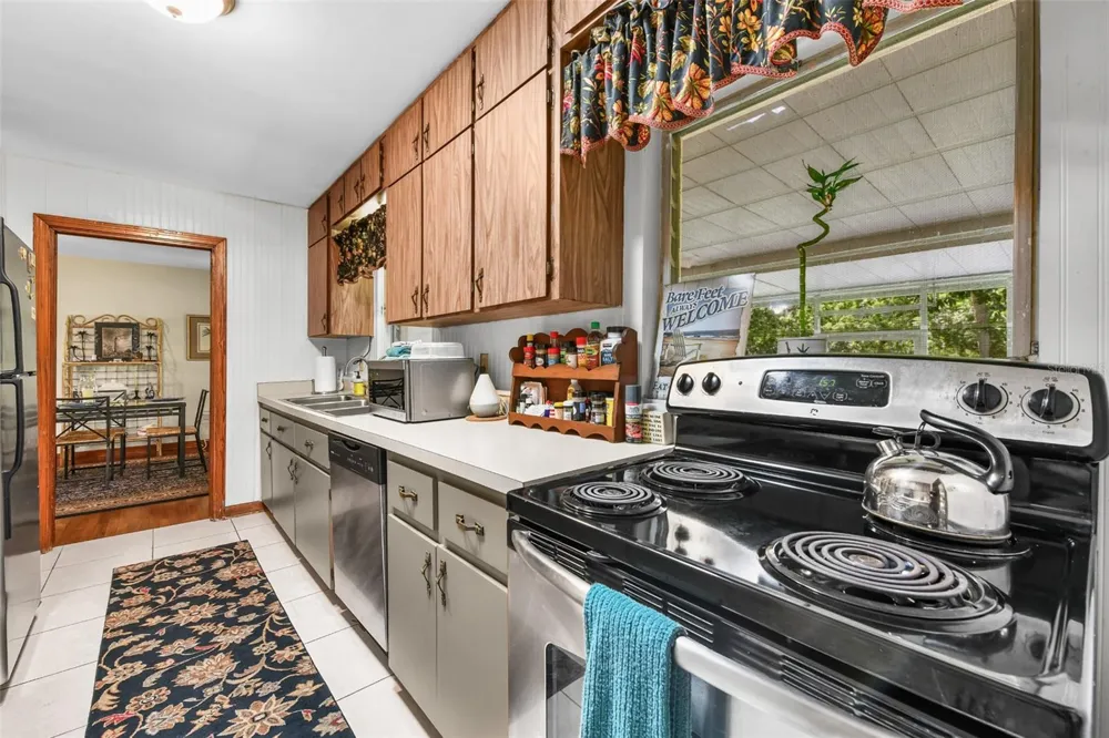 1520 MORAVIA AVENUE Holly Hill, FL 32117