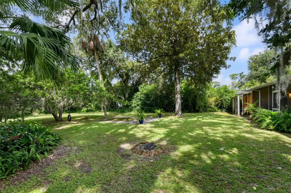 1520 MORAVIA AVENUE Holly Hill, FL 32117