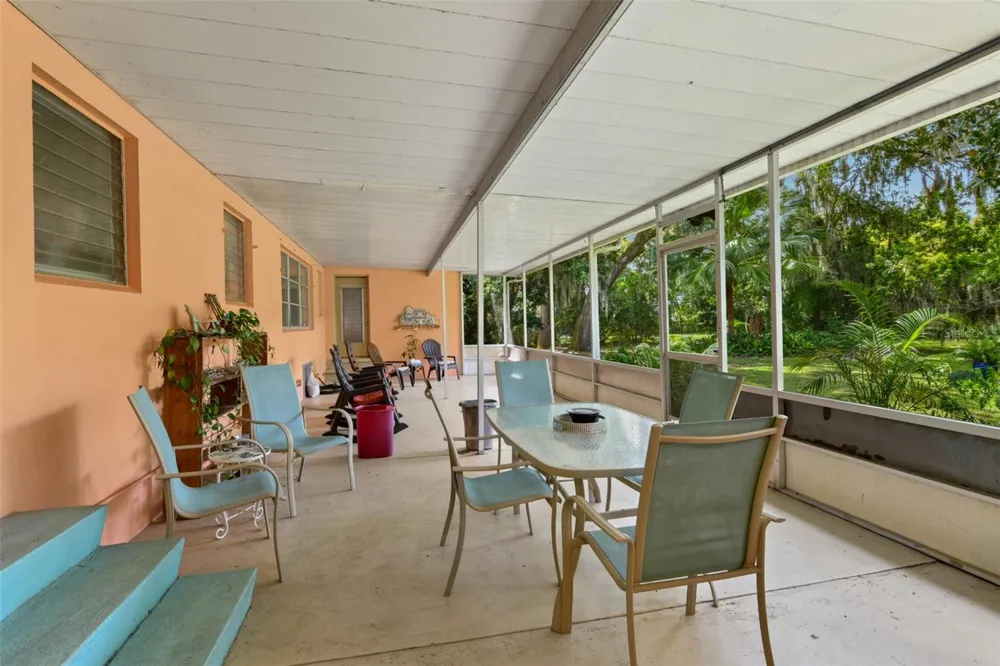 1520 MORAVIA AVENUE Holly Hill, FL 32117