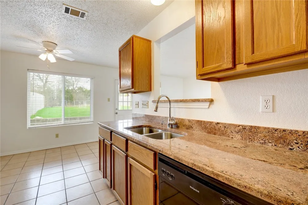 6102 Parkwood Drive #A Austin, TX 78735