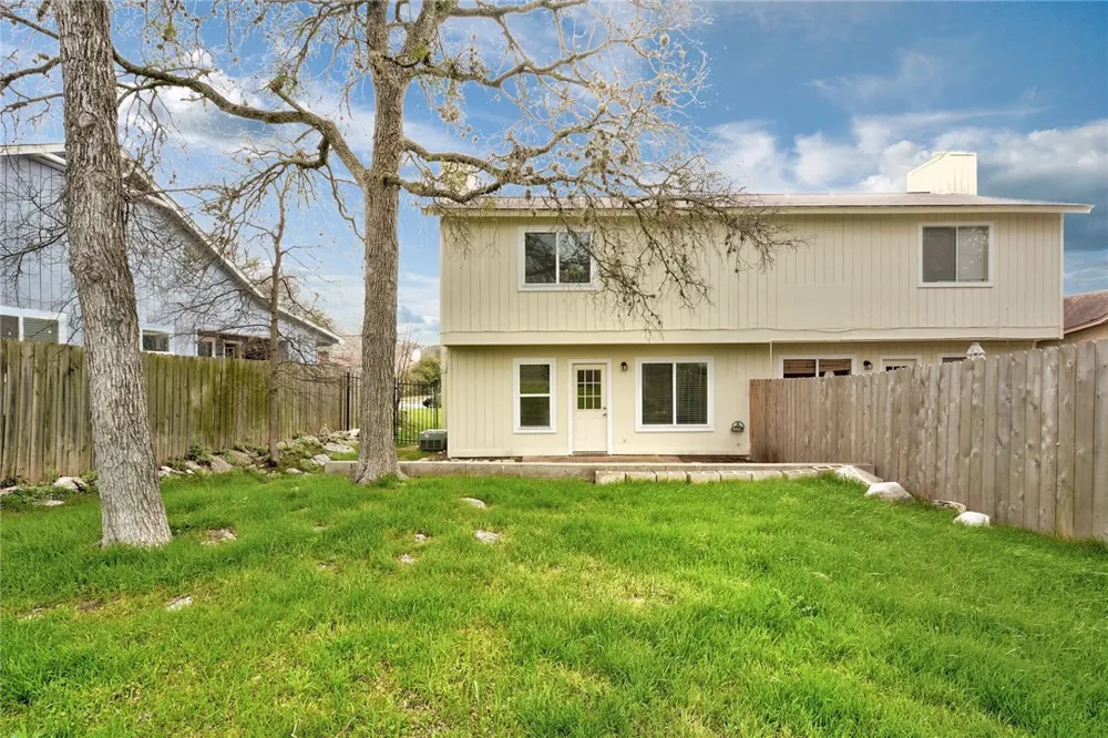 6102 Parkwood Drive #A Austin, TX 78735
