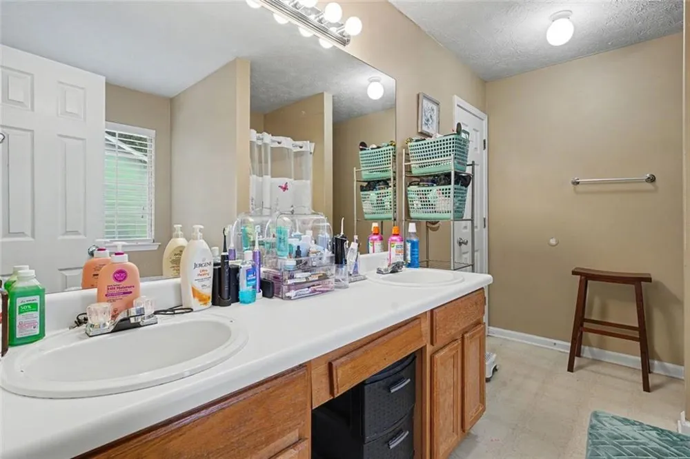 2809 Mill Lake Way Morrow, GA 30260