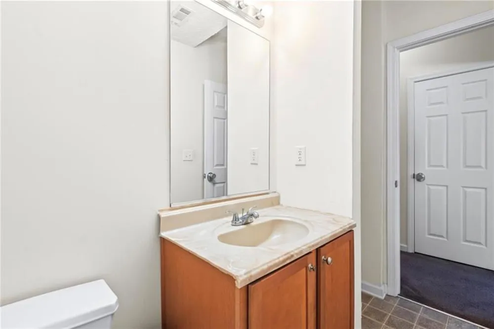 1709 W Taylor Avenue East Point, GA 30344