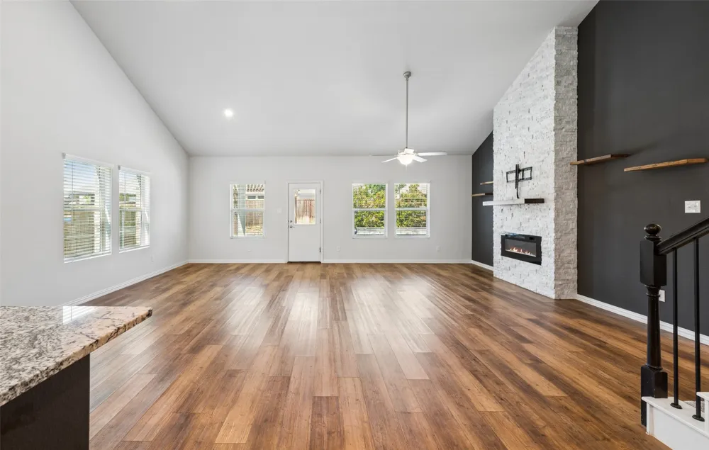 10105 Lakemont Drive Fort Worth, TX 76131