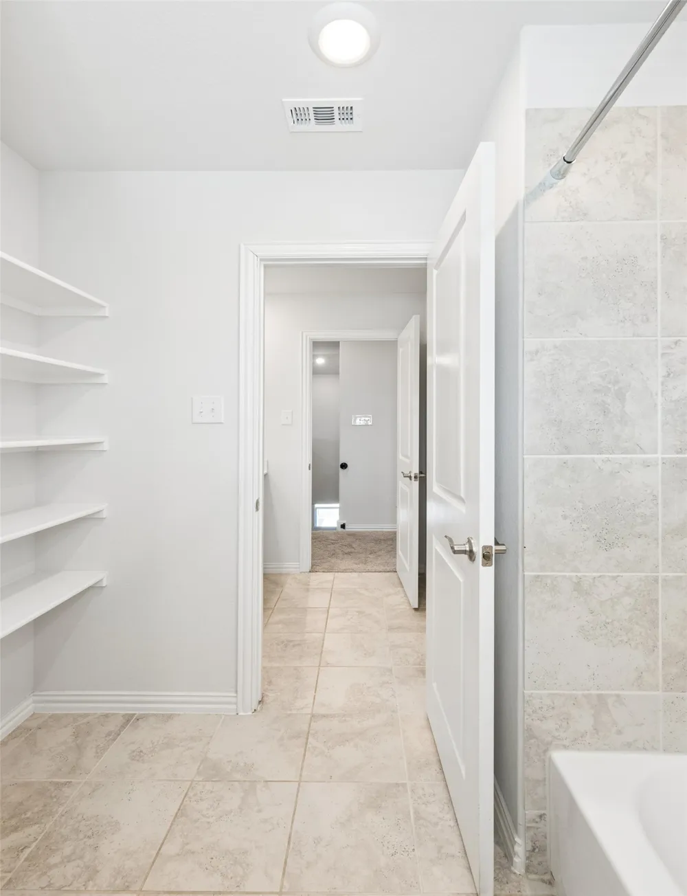 10105 Lakemont Drive Fort Worth, TX 76131