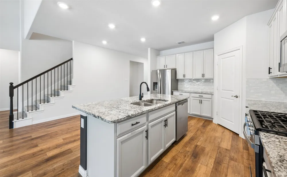 10105 Lakemont Drive Fort Worth, TX 76131