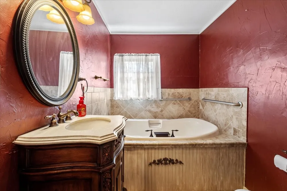 309 SW 5th Street Kerens, TX 75144
