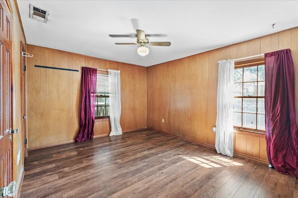 309 SW 5th Street Kerens, TX 75144