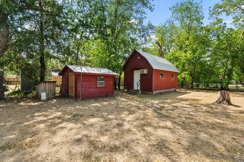 309 SW 5th Street Kerens, TX 75144