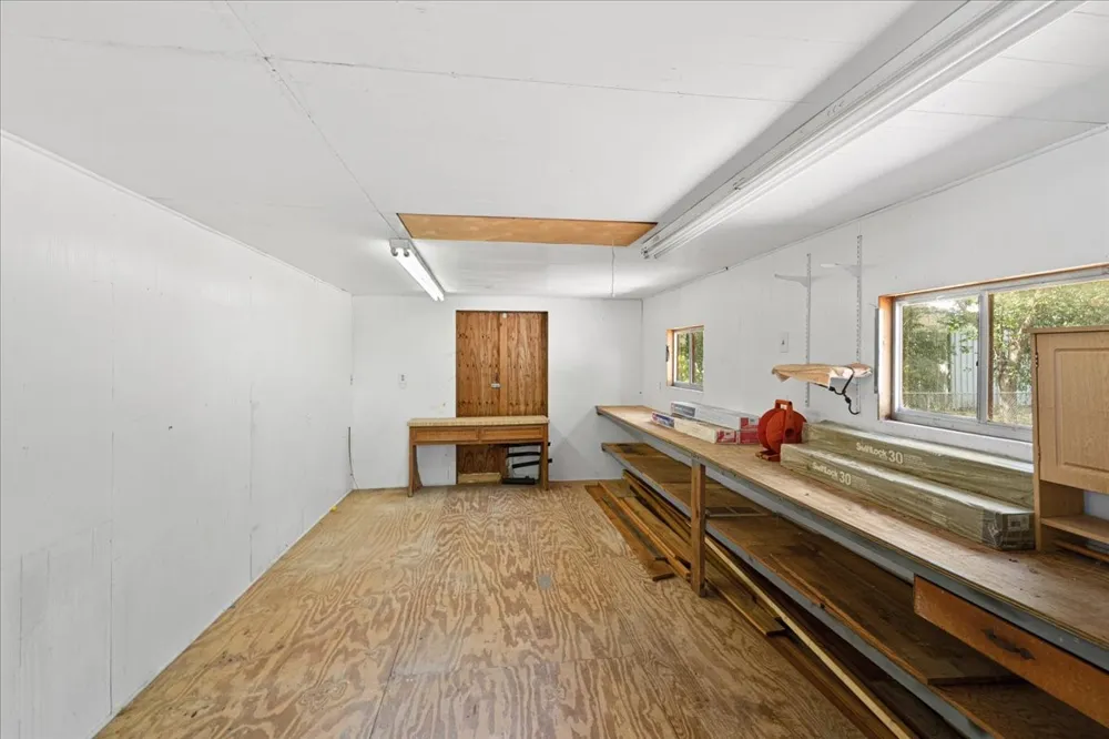 309 SW 5th Street Kerens, TX 75144