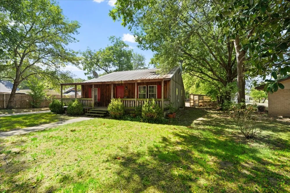 309 SW 5th Street Kerens, TX 75144