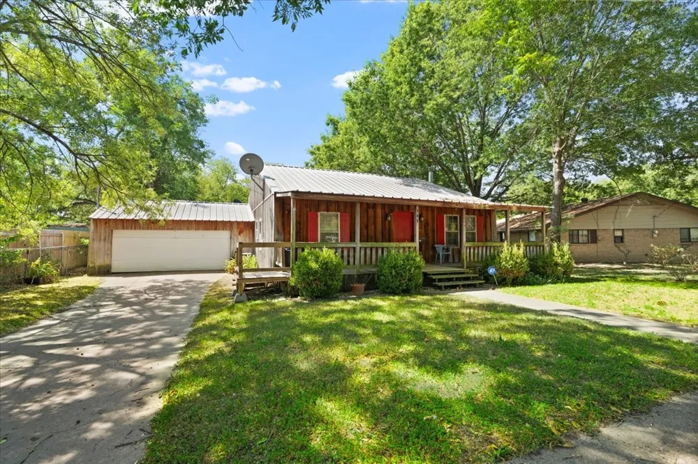 309 SW 5th Street Kerens, TX 75144
