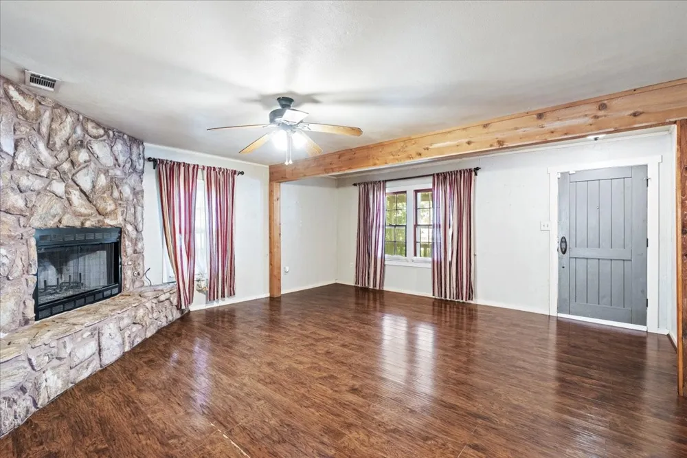 309 SW 5th Street Kerens, TX 75144