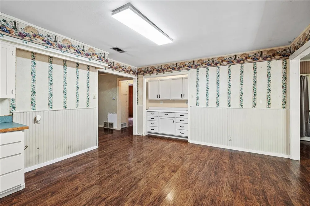 309 SW 5th Street Kerens, TX 75144