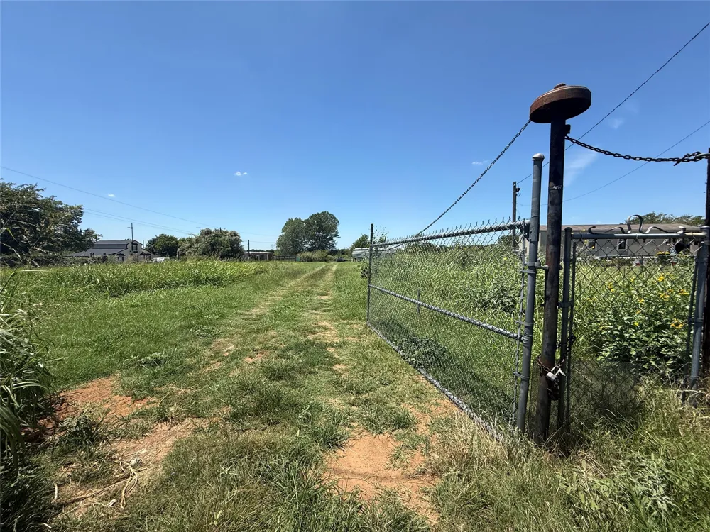 4717 Thomas Acres Road Joshua, TX 76058