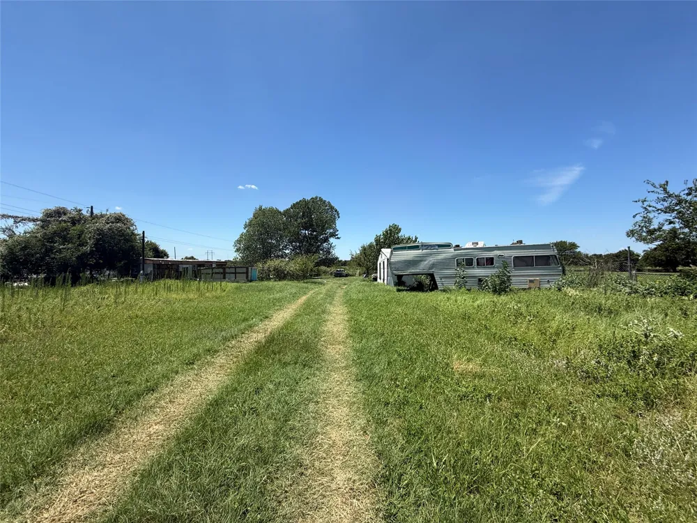 4717 Thomas Acres Road Joshua, TX 76058