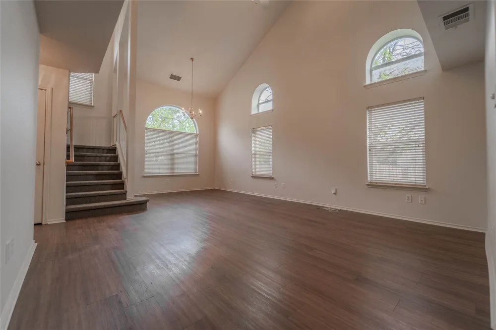 17303 Orwell Lane Round Rock, TX 78664