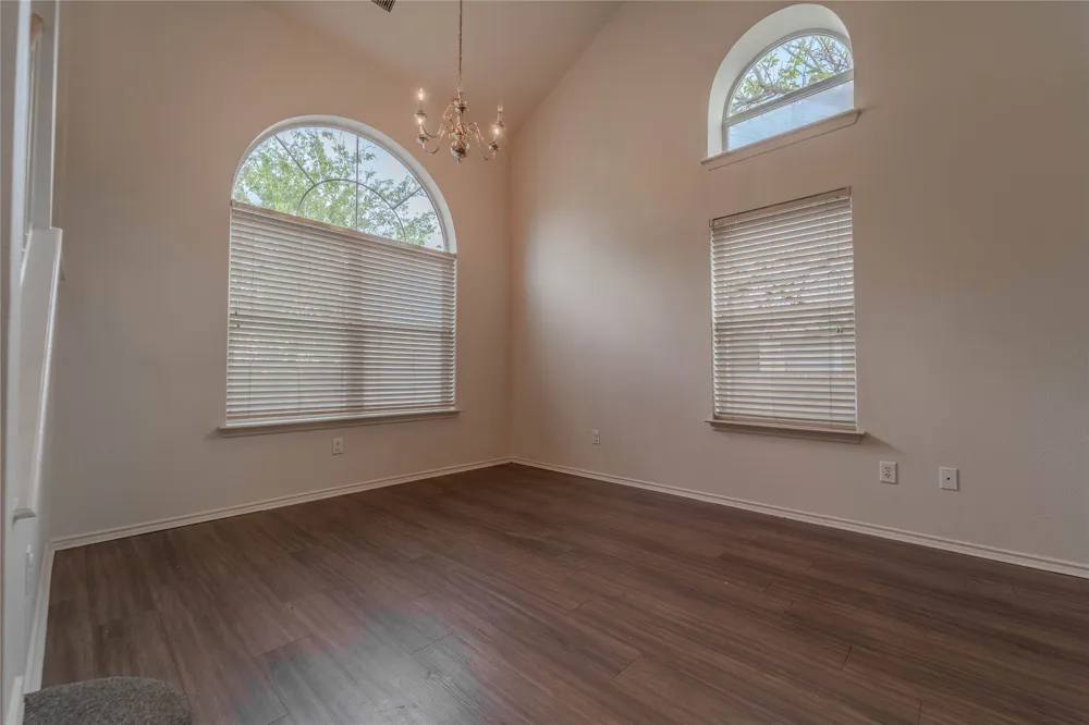 17303 Orwell Lane Round Rock, TX 78664