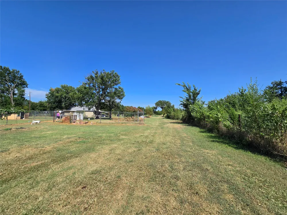 1407 S Cedar Street Bristow, OK 74010